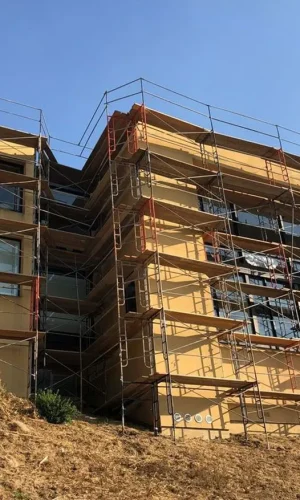 Santa Rosa Scaffolding Rental supporting apartment building painting and maintenance work.