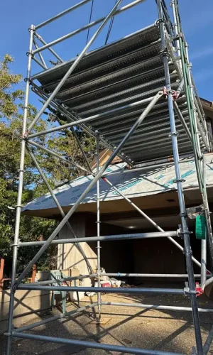 Santa Rosa Scaffolding Rental offering high-reach scaffold towers for roofing projects.